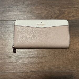 Kate Spade Beige Cream White Zip Wallet